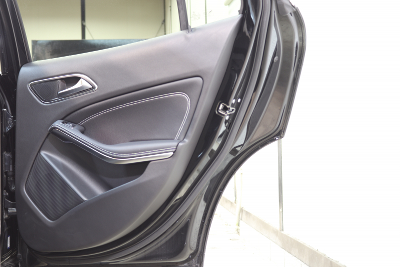 メルセデスベンツ GLA GLA220 4MATIC ﾌﾟﾚﾐｱﾑ&ﾚｰﾀﾞｰｾｰﾌﾃｨPKG　後期 ｷｰﾚｽｺﾞｰ 黒革 ﾊﾟﾉﾗﾏSR HDDﾅﾋﾞTV ｽﾏﾎ連携 harman/kardon ﾊﾞｯｸｶﾒﾗ PTS LEDﾗｲﾄ 自動Rｹﾞｰﾄ ﾊﾝｽﾞﾌﾘｰA 18AW ﾀﾞｲﾅﾐｯｸS　2年保証