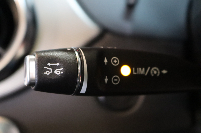 メルセデスベンツ GLA GLA220 4MATIC ﾌﾟﾚﾐｱﾑ&ﾚｰﾀﾞｰｾｰﾌﾃｨPKG　後期 ｷｰﾚｽｺﾞｰ 黒革 ﾊﾟﾉﾗﾏSR HDDﾅﾋﾞTV ｽﾏﾎ連携 harman/kardon ﾊﾞｯｸｶﾒﾗ PTS LEDﾗｲﾄ 自動Rｹﾞｰﾄ ﾊﾝｽﾞﾌﾘｰA 18AW ﾀﾞｲﾅﾐｯｸS　2年保証