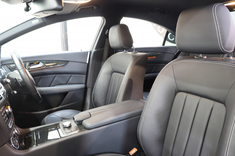 メルセデスベンツ CLS CLS350 AMGｽﾎﾟｰﾂ&ﾚｰﾀﾞｰｾｰﾌﾃｨPKG　ｷｰﾚｽｺﾞｰ 黒本革 ｼｰﾄﾋｰﾀｰ HDDﾅﾋﾞTV BT音楽 ﾊﾞｯｸｶﾒﾗ PTS LEDﾗｲﾄ 自動ﾄﾗﾝｸ AMGｴｱﾛ&19AW ｴｱｻｽ 7AT　2年保証