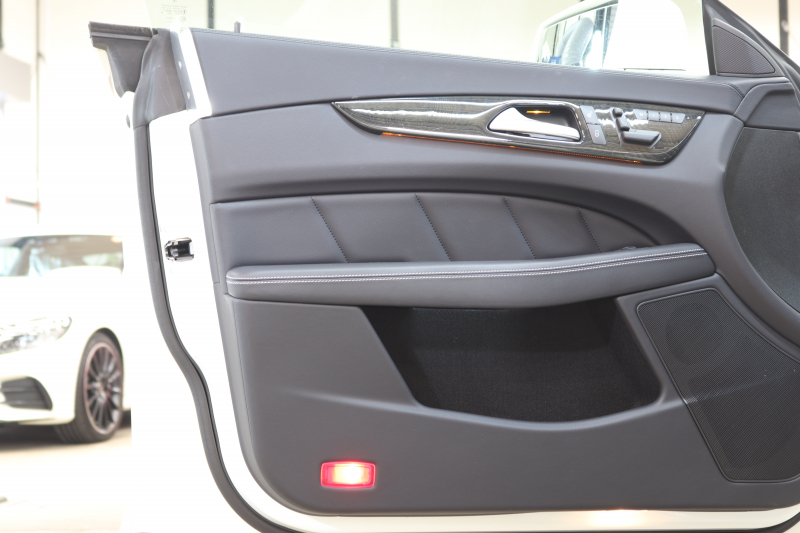 メルセデスベンツ CLS CLS350 AMGｽﾎﾟｰﾂ&ﾚｰﾀﾞｰｾｰﾌﾃｨPKG　ｷｰﾚｽｺﾞｰ 黒本革 ｼｰﾄﾋｰﾀｰ HDDﾅﾋﾞTV BT音楽 ﾊﾞｯｸｶﾒﾗ PTS LEDﾗｲﾄ 自動ﾄﾗﾝｸ AMGｴｱﾛ&19AW ｴｱｻｽ 7AT　2年保証