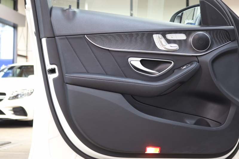 メルセデスベンツ Cクラス C200ｽﾃｰｼｮﾝﾜｺﾞﾝ AVG AMGﾗｲﾝ ﾚｰﾀﾞｰｾｰﾌﾃｨPKG　BSG搭載 後期 ｷｰﾚｽｺﾞｰ 黒革 HDDﾅﾋﾞTV ｽﾏﾎ連携 ﾊﾞｯｸｶﾒﾗ PTS LEDﾗｲﾄ 自動Rｹﾞｰﾄ AMGｴｱﾛ&18AW ｴｱｻｽ ﾀﾞｲﾅﾐｯｸS 9AT　2年保証