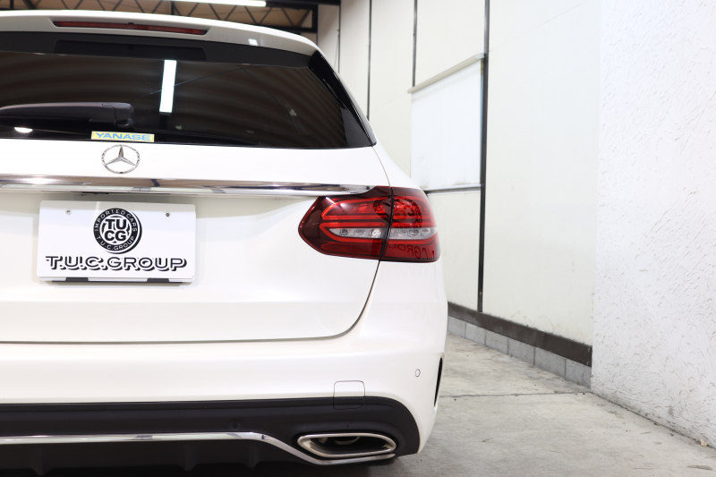 メルセデスベンツ Cクラス C200ｽﾃｰｼｮﾝﾜｺﾞﾝ AVG AMGﾗｲﾝ ﾚｰﾀﾞｰｾｰﾌﾃｨPKG　BSG搭載 後期 ｷｰﾚｽｺﾞｰ 黒革 HDDﾅﾋﾞTV ｽﾏﾎ連携 ﾊﾞｯｸｶﾒﾗ PTS LEDﾗｲﾄ 自動Rｹﾞｰﾄ AMGｴｱﾛ&18AW ｴｱｻｽ ﾀﾞｲﾅﾐｯｸS 9AT　2年保証