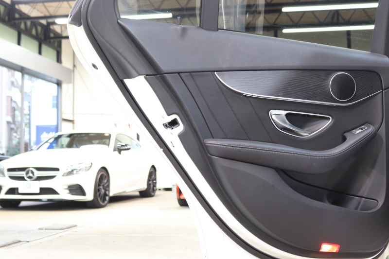 メルセデスベンツ Cクラス C200ｽﾃｰｼｮﾝﾜｺﾞﾝ AVG AMGﾗｲﾝ ﾚｰﾀﾞｰｾｰﾌﾃｨPKG　BSG搭載 後期 ｷｰﾚｽｺﾞｰ 黒革 HDDﾅﾋﾞTV ｽﾏﾎ連携 ﾊﾞｯｸｶﾒﾗ PTS LEDﾗｲﾄ 自動Rｹﾞｰﾄ AMGｴｱﾛ&18AW ｴｱｻｽ ﾀﾞｲﾅﾐｯｸS 9AT　2年保証