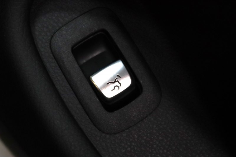 メルセデスベンツ Cクラス C180ｸｰﾍﾟ ｽﾎﾟｰﾂ ﾚｰﾀﾞｰｾｰﾌﾃｨPKG　ｷｰﾚｽｺﾞｰ 黒革 HDDﾅﾋﾞTV BT音楽 ﾊﾞｯｸｶﾒﾗ PTS LEDﾗｲﾄ AMGｴｱﾛ&18AW ﾀﾞｲﾅﾐｯｸS 9AT　2年保証