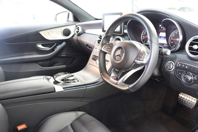 メルセデスベンツ Cクラス C180ｸｰﾍﾟ ｽﾎﾟｰﾂ ﾚｰﾀﾞｰｾｰﾌﾃｨPKG　ｷｰﾚｽｺﾞｰ 黒革 HDDﾅﾋﾞTV BT音楽 ﾊﾞｯｸｶﾒﾗ PTS LEDﾗｲﾄ AMGｴｱﾛ&18AW ﾀﾞｲﾅﾐｯｸS 9AT　2年保証