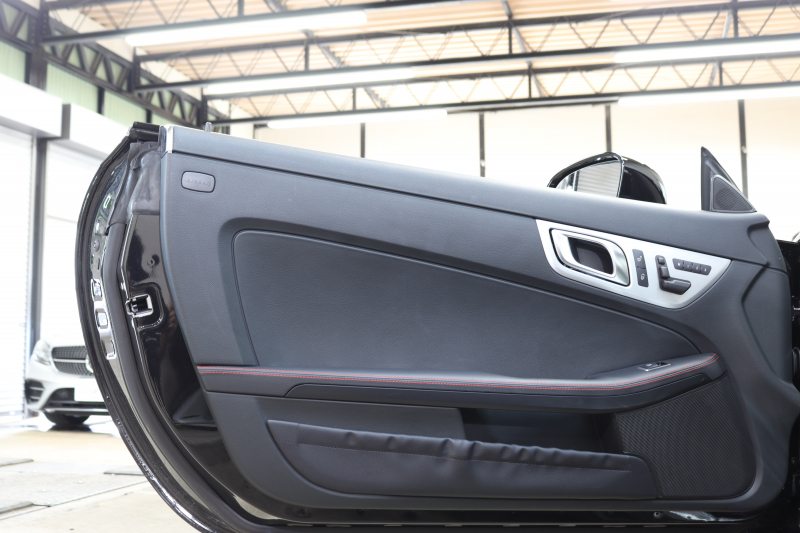 メルセデスベンツ SLKクラス SLK200 BL-EF AMGｽﾎﾟｰﾂ&ﾕｰﾃｨﾘﾃｨPKG　ｷｰﾚｽｺﾞｰ 黒本革 ｴｱｽｶｰﾌ ﾏｼﾞｯｸｽｶｲR HDDﾅﾋﾞTV BT音楽 ﾊﾞｯｸｶﾒﾗ PTS ｷｾﾉﾝ AMGｴｱﾛ&18AW ｸﾙｺﾝ ｴｱｶﾞｲﾄﾞ 7AT　2年保証