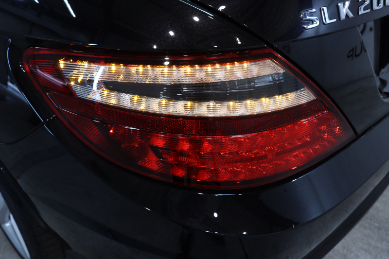 メルセデスベンツ SLKクラス SLK200 BL-EF AMGｽﾎﾟｰﾂ&ﾕｰﾃｨﾘﾃｨPKG　ｷｰﾚｽｺﾞｰ 黒本革 ｴｱｽｶｰﾌ ﾏｼﾞｯｸｽｶｲR HDDﾅﾋﾞTV BT音楽 ﾊﾞｯｸｶﾒﾗ PTS ｷｾﾉﾝ AMGｴｱﾛ&18AW ｸﾙｺﾝ ｴｱｶﾞｲﾄﾞ 7AT　2年保証