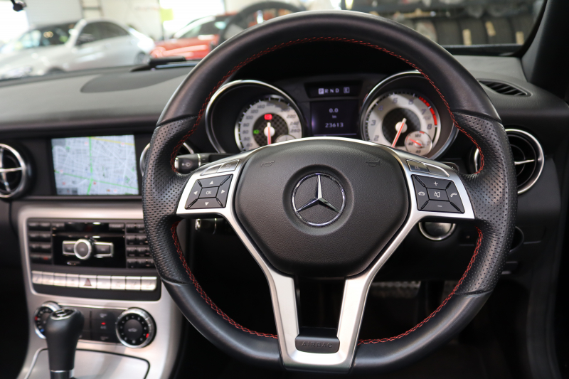 メルセデスベンツ SLKクラス SLK200 BL-EF AMGｽﾎﾟｰﾂ&ﾕｰﾃｨﾘﾃｨPKG　ｷｰﾚｽｺﾞｰ 黒本革 ｴｱｽｶｰﾌ ﾏｼﾞｯｸｽｶｲR HDDﾅﾋﾞTV BT音楽 ﾊﾞｯｸｶﾒﾗ PTS ｷｾﾉﾝ AMGｴｱﾛ&18AW ｸﾙｺﾝ ｴｱｶﾞｲﾄﾞ 7AT　2年保証