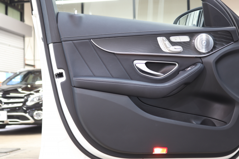 AMG Cクラス C43 4MATIC ｴｸｽｸﾙｰｼﾌﾞ&ﾚｰﾀﾞｰｾｰﾌﾃｨPKG　ｷｰﾚｽｺﾞｰ 黒本革 ﾍｯﾄﾞｱｯﾌﾟD HDDﾅﾋﾞTV BT音楽 ﾌﾞﾙﾒｽﾀｰ ﾊﾞｯｸｶﾒﾗ PTS LEDﾗｲﾄ 自動ﾄﾗﾝｸ ﾊﾝｽﾞﾌﾘｰA AMG専用装備&ﾁｭｰﾆﾝｸﾞﾀﾞｲﾅﾐｯｸS 9AT　2年保証