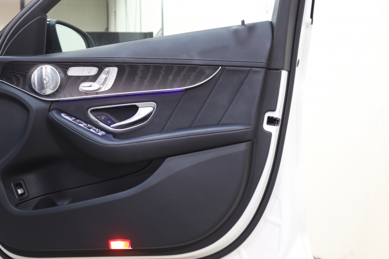 AMG Cクラス C43 4MATIC ﾚｰﾀﾞｰｾｰﾌﾃｨPKG　後期 1ｵｰﾅｰ ｷｰﾚｽｺﾞｰ 黒本革 ﾊﾟﾉﾗﾏSR ﾍｯﾄﾞｱｯﾌﾟD HDDﾅﾋﾞTV ｽﾏﾎ連携 ﾌﾞﾙﾒｽﾀｰ ﾊﾞｯｸｶﾒﾗ PTS LEDﾗｲﾄ 自動ﾄﾗﾝｸ ﾊﾝｽﾞﾌﾘｰA AMG専用装備&ﾁｭｰﾆﾝｸﾞﾀﾞｲﾅﾐｯｸS 9AT　2年保証