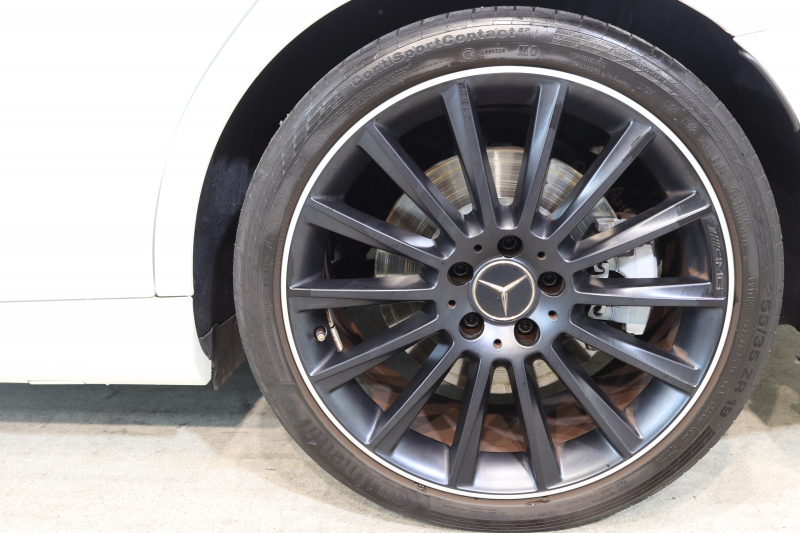 AMG Cクラス C43 4MATIC ﾚｰﾀﾞｰｾｰﾌﾃｨPKG　後期 1ｵｰﾅｰ ｷｰﾚｽｺﾞｰ 黒本革 ﾊﾟﾉﾗﾏSR ﾍｯﾄﾞｱｯﾌﾟD HDDﾅﾋﾞTV ｽﾏﾎ連携 ﾌﾞﾙﾒｽﾀｰ ﾊﾞｯｸｶﾒﾗ PTS LEDﾗｲﾄ 自動ﾄﾗﾝｸ ﾊﾝｽﾞﾌﾘｰA AMG専用装備&ﾁｭｰﾆﾝｸﾞﾀﾞｲﾅﾐｯｸS 9AT　2年保証