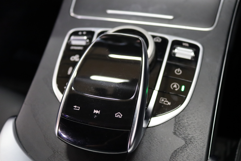 AMG Cクラス C43 4MATIC ﾚｰﾀﾞｰｾｰﾌﾃｨPKG　後期 1ｵｰﾅｰ ｷｰﾚｽｺﾞｰ 黒本革 ﾊﾟﾉﾗﾏSR ﾍｯﾄﾞｱｯﾌﾟD HDDﾅﾋﾞTV ｽﾏﾎ連携 ﾌﾞﾙﾒｽﾀｰ ﾊﾞｯｸｶﾒﾗ PTS LEDﾗｲﾄ 自動ﾄﾗﾝｸ ﾊﾝｽﾞﾌﾘｰA AMG専用装備&ﾁｭｰﾆﾝｸﾞﾀﾞｲﾅﾐｯｸS 9AT　2年保証