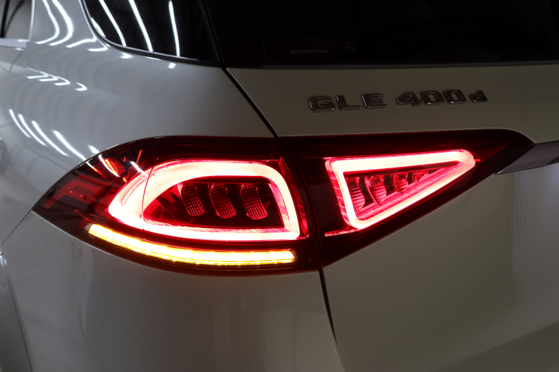 メルセデスベンツ GLE GLE400d 4MATIC ｽﾎﾟｰﾂ ﾚｻﾞｰｴｸｽｸﾙｰｼﾌﾞ&ﾚｰﾀﾞｰｾｰﾌﾃｨPKG　MEｺﾈｸﾄ ｷｰﾚｽｺﾞｰ 黒本革 ﾍﾞﾝﾁﾚｰﾀｰ ﾊﾟﾉﾗﾏSR HUD MBUXﾅﾋﾞTV BT音楽 ﾌﾞﾙﾒｽﾀｰ 360ｶﾒﾗ PTS LEDﾗｲﾄ 自動Rｹﾞｰﾄ ﾊﾝｽﾞﾌﾘｰA AMGｴｱﾛ&20AW ﾜｲﾔﾚｽ充電 9AT　2年保証