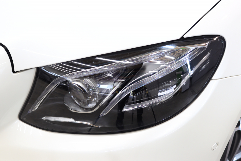 メルセデスベンツ Eクラス E220d AVG ｽﾎﾟｰﾂ ﾚｻﾞｰ&ﾚｰﾀﾞｰｾｰﾌﾃｨPKG　ｷｰﾚｽｺﾞｰ 黒本革 HDDﾅﾋﾞTV ｽﾏﾎ連携 ﾌﾞﾙﾒｽﾀｰ 360ｶﾒﾗ PTS LEDﾗｲﾄ 自動ﾄﾗﾝｸ AMGｴｱﾛ&19AW ﾀﾞｲﾅﾐｯｸS 9AT　2年保証