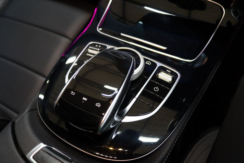 メルセデスベンツ Eクラス E220d AVG ｽﾎﾟｰﾂ ﾚｻﾞｰ&ﾚｰﾀﾞｰｾｰﾌﾃｨPKG　ｷｰﾚｽｺﾞｰ 黒本革 HDDﾅﾋﾞTV ｽﾏﾎ連携 ﾌﾞﾙﾒｽﾀｰ 360ｶﾒﾗ PTS LEDﾗｲﾄ 自動ﾄﾗﾝｸ AMGｴｱﾛ&19AW ﾀﾞｲﾅﾐｯｸS 9AT　2年保証