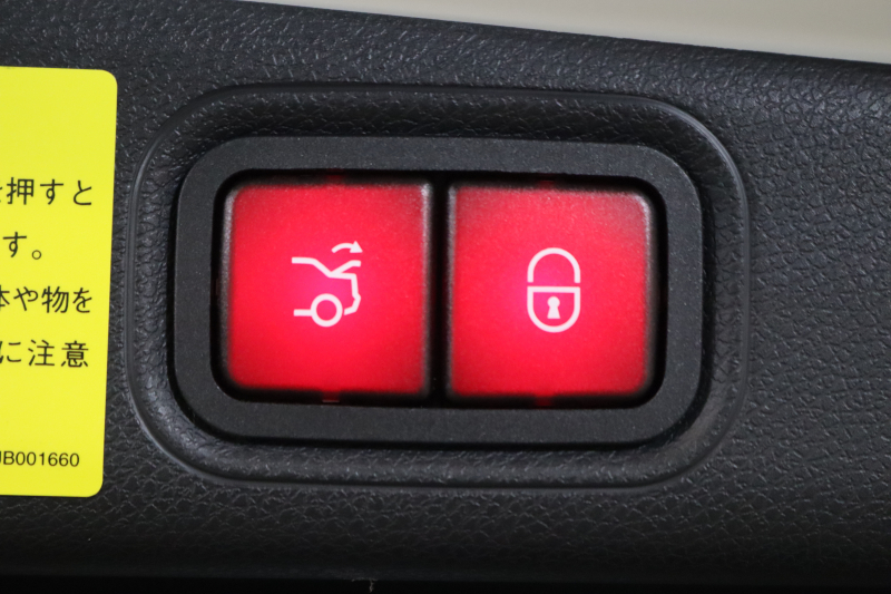 メルセデスベンツ Eクラス E220d AVG ｽﾎﾟｰﾂ ﾚｻﾞｰ&ﾚｰﾀﾞｰｾｰﾌﾃｨPKG　ｷｰﾚｽｺﾞｰ 黒本革 HDDﾅﾋﾞTV ｽﾏﾎ連携 ﾌﾞﾙﾒｽﾀｰ 360ｶﾒﾗ PTS LEDﾗｲﾄ 自動ﾄﾗﾝｸ AMGｴｱﾛ&19AW ﾀﾞｲﾅﾐｯｸS 9AT　2年保証