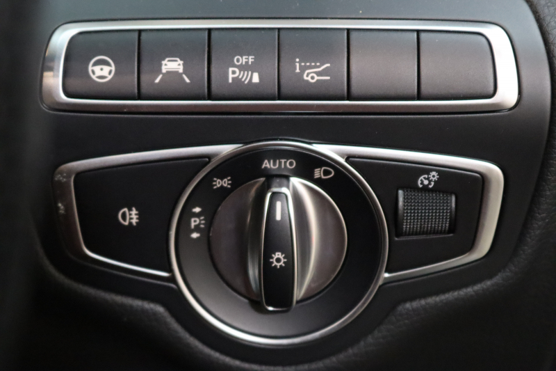 メルセデスベンツ Cクラス C180ｸｰﾍﾟ ｽﾎﾟｰﾂ ﾚｻﾞｰｴｸｽｸﾙｰｼﾌﾞ&ﾚｰﾀﾞｰｾｰﾌﾃｨPKG　後期 ｷｰﾚｽｺﾞｰ 赤本革 ﾊﾟﾉﾗﾏSR ﾍｯﾄﾞｱｯﾌﾟD HDDﾅﾋﾞTV ｽﾏﾎ連携 ﾊﾞｯｸｶﾒﾗ PTS LEDﾗｲﾄ AMGｴｱﾛ&19AW ﾀﾞｲﾅﾐｯｸS ｴｱｻｽ 9AT　2年保証