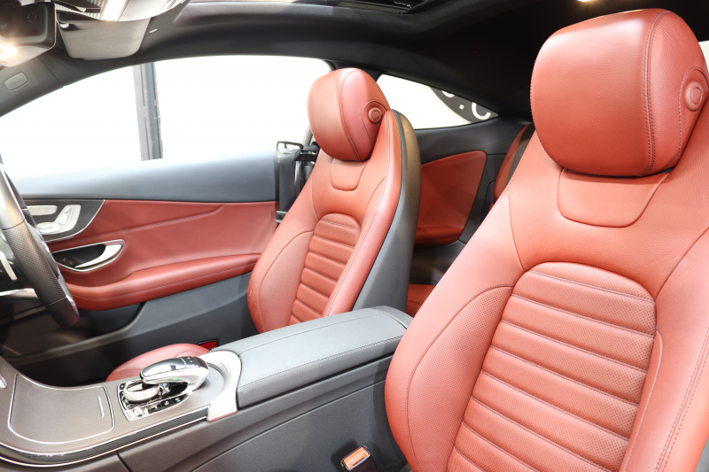 メルセデスベンツ Cクラス C180ｸｰﾍﾟ ｽﾎﾟｰﾂ ﾚｻﾞｰｴｸｽｸﾙｰｼﾌﾞ&ﾚｰﾀﾞｰｾｰﾌﾃｨPKG　後期 ｷｰﾚｽｺﾞｰ 赤本革 ﾊﾟﾉﾗﾏSR ﾍｯﾄﾞｱｯﾌﾟD HDDﾅﾋﾞTV ｽﾏﾎ連携 ﾊﾞｯｸｶﾒﾗ PTS LEDﾗｲﾄ AMGｴｱﾛ&19AW ﾀﾞｲﾅﾐｯｸS ｴｱｻｽ 9AT　2年保証