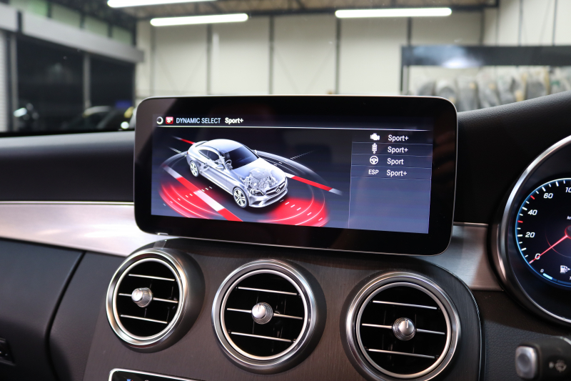 メルセデスベンツ Cクラス C180ｸｰﾍﾟ ｽﾎﾟｰﾂ ﾚｻﾞｰｴｸｽｸﾙｰｼﾌﾞ&ﾚｰﾀﾞｰｾｰﾌﾃｨPKG　後期 ｷｰﾚｽｺﾞｰ 赤本革 ﾊﾟﾉﾗﾏSR ﾍｯﾄﾞｱｯﾌﾟD HDDﾅﾋﾞTV ｽﾏﾎ連携 ﾊﾞｯｸｶﾒﾗ PTS LEDﾗｲﾄ AMGｴｱﾛ&19AW ﾀﾞｲﾅﾐｯｸS ｴｱｻｽ 9AT　2年保証