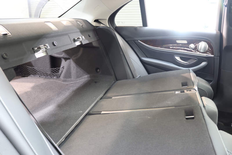 メルセデスベンツ Eクラス E400 4MATIC ｴｸｽｸﾙｰｼﾌﾞ ｴｸｽｸﾙｰｼﾌﾞ&ﾚｰﾀﾞｰｾｰﾌﾃｨPKG　ｷｰﾚｽｺﾞｰ 黒本革 ﾊﾟﾉﾗﾏSR HDDﾅﾋﾞTV ｽﾏﾎ連携 360ｶﾒﾗ PTS LEDﾗｲﾄ 自動Rｹﾞｰﾄ ﾊﾝｽﾞﾌﾘｰA 18AW ｴｱｻｽ ﾀﾞｲﾅﾐｯｸS 9AT　2年保証