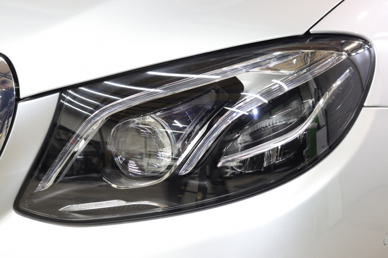 メルセデスベンツ Eクラス E400 4MATIC ｴｸｽｸﾙｰｼﾌﾞ ｴｸｽｸﾙｰｼﾌﾞ&ﾚｰﾀﾞｰｾｰﾌﾃｨPKG　ｷｰﾚｽｺﾞｰ 黒本革 ﾊﾟﾉﾗﾏSR HDDﾅﾋﾞTV ｽﾏﾎ連携 360ｶﾒﾗ PTS LEDﾗｲﾄ 自動Rｹﾞｰﾄ ﾊﾝｽﾞﾌﾘｰA 18AW ｴｱｻｽ ﾀﾞｲﾅﾐｯｸS 9AT　2年保証