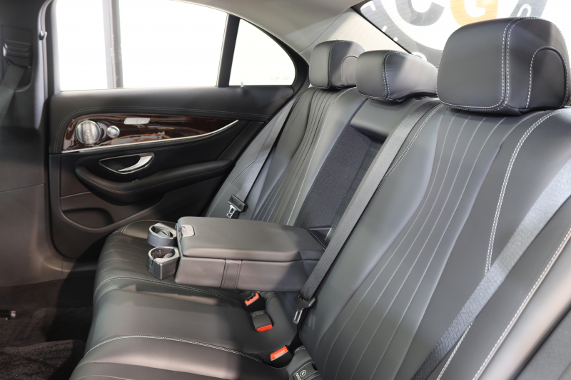 メルセデスベンツ Eクラス E400 4MATIC ｴｸｽｸﾙｰｼﾌﾞ ｴｸｽｸﾙｰｼﾌﾞ&ﾚｰﾀﾞｰｾｰﾌﾃｨPKG　ｷｰﾚｽｺﾞｰ 黒本革 ﾊﾟﾉﾗﾏSR HDDﾅﾋﾞTV ｽﾏﾎ連携 360ｶﾒﾗ PTS LEDﾗｲﾄ 自動Rｹﾞｰﾄ ﾊﾝｽﾞﾌﾘｰA 18AW ｴｱｻｽ ﾀﾞｲﾅﾐｯｸS 9AT　2年保証