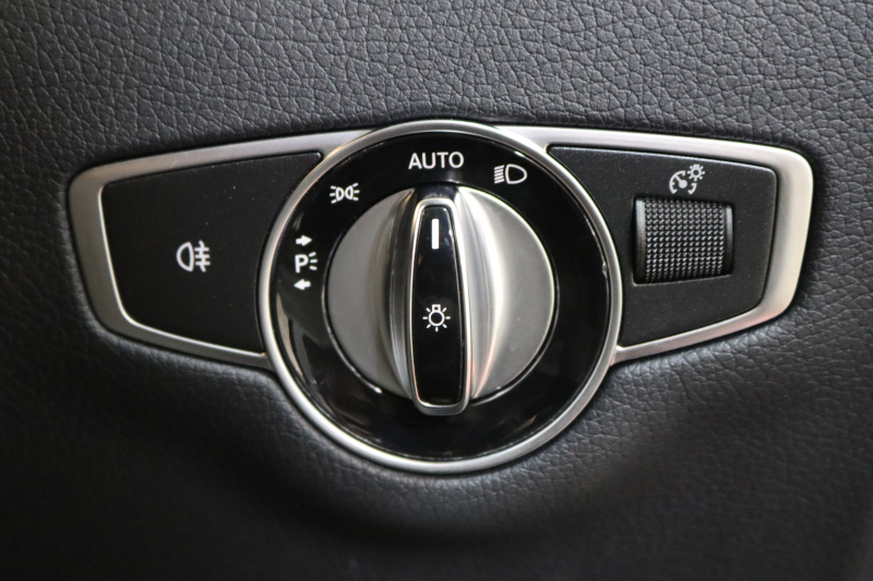 メルセデスベンツ Eクラス E400 4MATIC ｴｸｽｸﾙｰｼﾌﾞ ｴｸｽｸﾙｰｼﾌﾞ&ﾚｰﾀﾞｰｾｰﾌﾃｨPKG　ｷｰﾚｽｺﾞｰ 黒本革 ﾊﾟﾉﾗﾏSR HDDﾅﾋﾞTV ｽﾏﾎ連携 360ｶﾒﾗ PTS LEDﾗｲﾄ 自動Rｹﾞｰﾄ ﾊﾝｽﾞﾌﾘｰA 18AW ｴｱｻｽ ﾀﾞｲﾅﾐｯｸS 9AT　2年保証