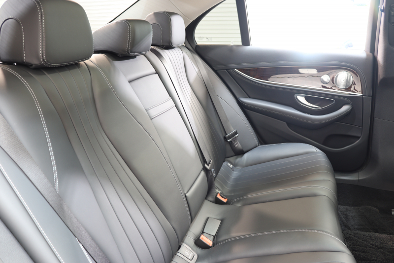 メルセデスベンツ Eクラス E400 4MATIC ｴｸｽｸﾙｰｼﾌﾞ ｴｸｽｸﾙｰｼﾌﾞ&ﾚｰﾀﾞｰｾｰﾌﾃｨPKG　ｷｰﾚｽｺﾞｰ 黒本革 ﾊﾟﾉﾗﾏSR HDDﾅﾋﾞTV ｽﾏﾎ連携 360ｶﾒﾗ PTS LEDﾗｲﾄ 自動Rｹﾞｰﾄ ﾊﾝｽﾞﾌﾘｰA 18AW ｴｱｻｽ ﾀﾞｲﾅﾐｯｸS 9AT　2年保証