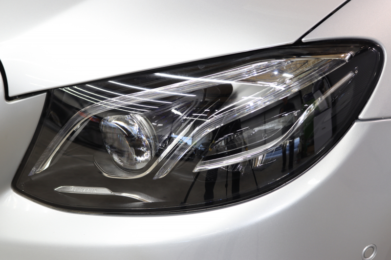 メルセデスベンツ Eクラス E300 AVG ｽﾎﾟｰﾂ ﾚｰﾀﾞｰｾｰﾌﾃｨPKG　中期 NEWｽﾃｱﾘﾝｸﾞ ｷｰﾚｽｺﾞｰ 黒本革 ﾍｯﾄﾞｱｯﾌﾟD HDDﾅﾋﾞTV ｽﾏﾎ連携 360ｶﾒﾗ PTS LEDﾗｲﾄ 自動ﾄﾗﾝｸ ﾊﾝｽﾞﾌﾘｰA AMGｴｱﾛ&19AW ﾀﾞｲﾅﾐｯｸS 9AT　2年保証