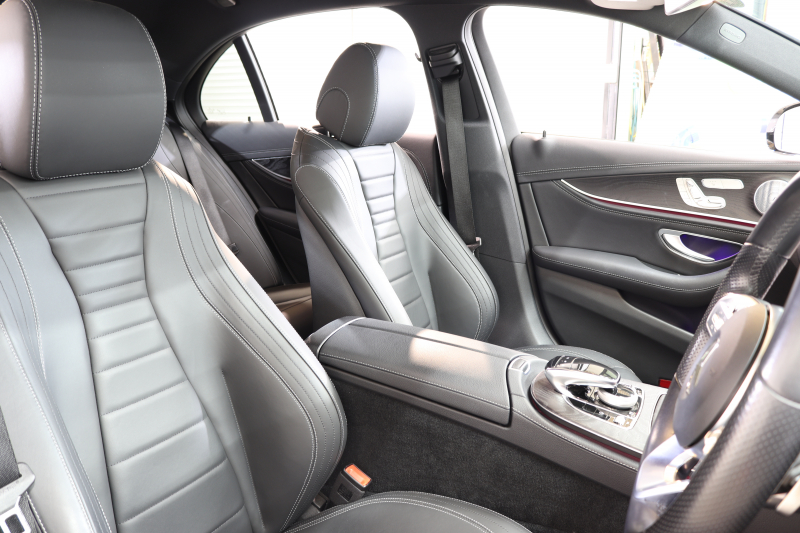 メルセデスベンツ Eクラス E300 AVG ｽﾎﾟｰﾂ ﾚｰﾀﾞｰｾｰﾌﾃｨPKG　中期 NEWｽﾃｱﾘﾝｸﾞ ｷｰﾚｽｺﾞｰ 黒本革 ﾍｯﾄﾞｱｯﾌﾟD HDDﾅﾋﾞTV ｽﾏﾎ連携 360ｶﾒﾗ PTS LEDﾗｲﾄ 自動ﾄﾗﾝｸ ﾊﾝｽﾞﾌﾘｰA AMGｴｱﾛ&19AW ﾀﾞｲﾅﾐｯｸS 9AT　2年保証