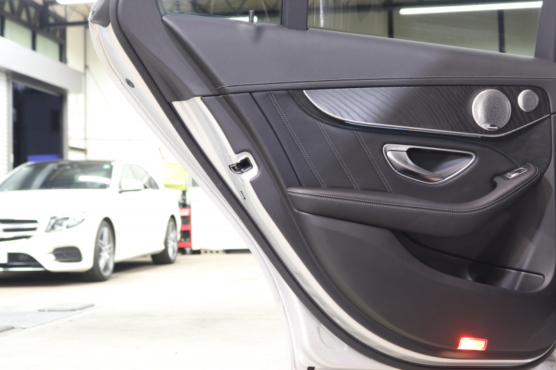 AMG Cクラス C63ｽﾃｰｼｮﾝﾜｺﾞﾝ ﾚｰﾀﾞｰｾｰﾌﾃｨPKG　ｷｰﾚｽｺﾞｰ 黒本革 ﾊﾟﾉﾗﾏSR HDDﾅﾋﾞTV BT音楽 ﾊﾞｯｸｶﾒﾗ PTS LEDﾗｲﾄ 自動Rｹﾞｰﾄ ﾊﾝｽﾞﾌﾘｰA AMG専用装備&ﾁｭｰﾆﾝｸﾞﾀﾞｲﾅﾐｯｸS H&Rﾀﾞｳﾝﾀﾞｽ 7AT　2年保証