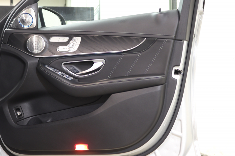 AMG Cクラス C63ｽﾃｰｼｮﾝﾜｺﾞﾝ ﾚｰﾀﾞｰｾｰﾌﾃｨPKG　ｷｰﾚｽｺﾞｰ 黒本革 ﾊﾟﾉﾗﾏSR HDDﾅﾋﾞTV BT音楽 ﾊﾞｯｸｶﾒﾗ PTS LEDﾗｲﾄ 自動Rｹﾞｰﾄ ﾊﾝｽﾞﾌﾘｰA AMG専用装備&ﾁｭｰﾆﾝｸﾞﾀﾞｲﾅﾐｯｸS H&Rﾀﾞｳﾝﾀﾞｽ 7AT　2年保証