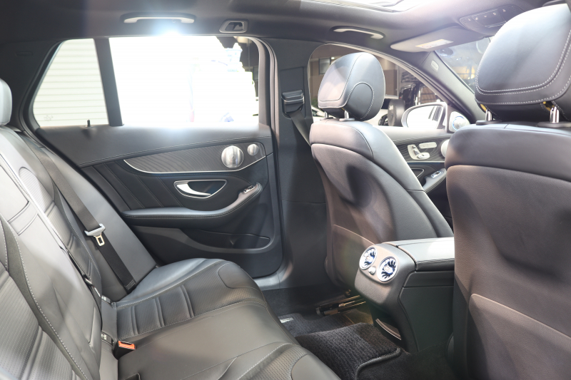 AMG Cクラス C63ｽﾃｰｼｮﾝﾜｺﾞﾝ ﾚｰﾀﾞｰｾｰﾌﾃｨPKG　ｷｰﾚｽｺﾞｰ 黒本革 ﾊﾟﾉﾗﾏSR HDDﾅﾋﾞTV BT音楽 ﾊﾞｯｸｶﾒﾗ PTS LEDﾗｲﾄ 自動Rｹﾞｰﾄ ﾊﾝｽﾞﾌﾘｰA AMG専用装備&ﾁｭｰﾆﾝｸﾞﾀﾞｲﾅﾐｯｸS H&Rﾀﾞｳﾝﾀﾞｽ 7AT　2年保証