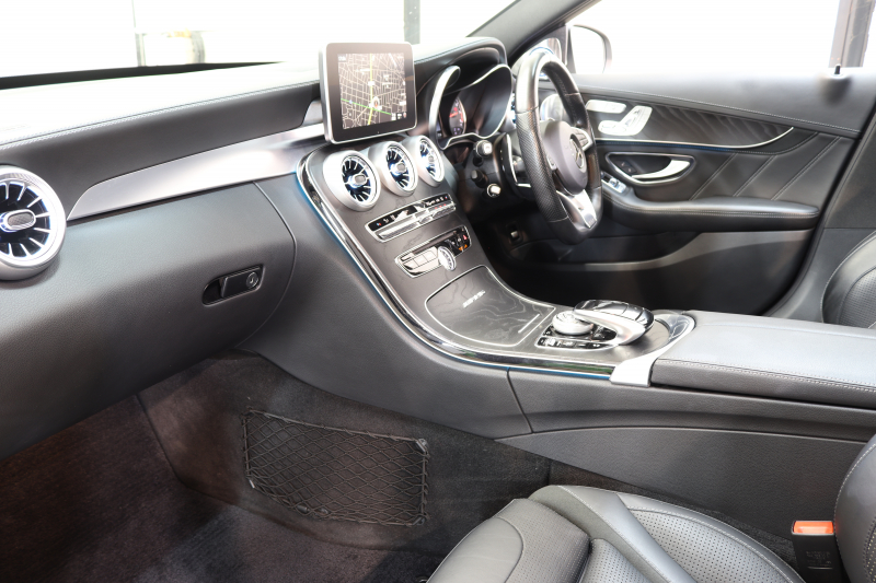 AMG Cクラス C63ｽﾃｰｼｮﾝﾜｺﾞﾝ ﾚｰﾀﾞｰｾｰﾌﾃｨPKG　ｷｰﾚｽｺﾞｰ 黒本革 ﾊﾟﾉﾗﾏSR HDDﾅﾋﾞTV BT音楽 ﾊﾞｯｸｶﾒﾗ PTS LEDﾗｲﾄ 自動Rｹﾞｰﾄ ﾊﾝｽﾞﾌﾘｰA AMG専用装備&ﾁｭｰﾆﾝｸﾞﾀﾞｲﾅﾐｯｸS H&Rﾀﾞｳﾝﾀﾞｽ 7AT　2年保証