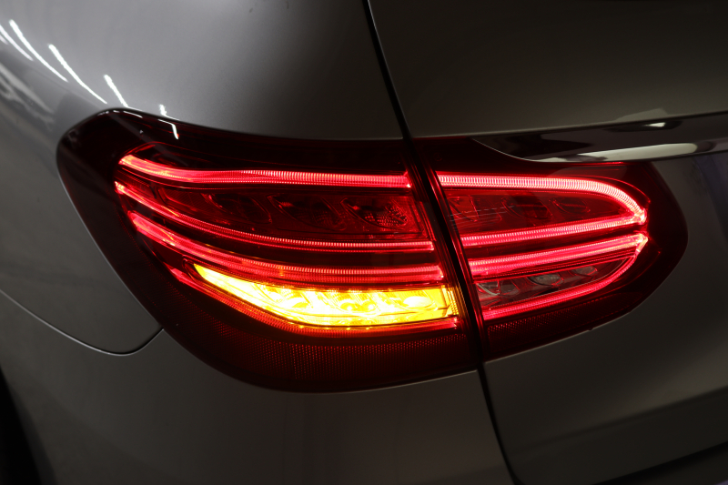 AMG Cクラス C63ｽﾃｰｼｮﾝﾜｺﾞﾝ ﾚｰﾀﾞｰｾｰﾌﾃｨPKG　ｷｰﾚｽｺﾞｰ 黒本革 ﾊﾟﾉﾗﾏSR HDDﾅﾋﾞTV BT音楽 ﾊﾞｯｸｶﾒﾗ PTS LEDﾗｲﾄ 自動Rｹﾞｰﾄ ﾊﾝｽﾞﾌﾘｰA AMG専用装備&ﾁｭｰﾆﾝｸﾞﾀﾞｲﾅﾐｯｸS H&Rﾀﾞｳﾝﾀﾞｽ 7AT　2年保証