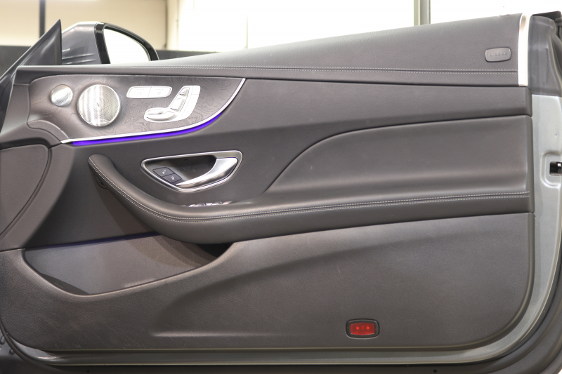 メルセデスベンツ Eクラス E200ｶﾌﾞﾘｵﾚ ｽﾎﾟｰﾂ ﾚｻﾞｰ&ﾚｰﾀﾞｰｾｰﾌﾃｨPKG　中期 NEWｽﾃｱﾘﾝｸﾞ ｷｰﾚｽｺﾞｰ 黒本革 ｴｱｽｶｰﾌ ﾍｯﾄﾞｱｯﾌﾟD HDDﾅﾋﾞTV ｽﾏﾎ連携 ﾌﾞﾙﾒｽﾀｰ 360ｶﾒﾗ PTS LEDﾗｲﾄ AMGｴｱﾛ&19AW ｴｱﾊﾞﾗﾝｽP 黒幌 9AT　2年保証