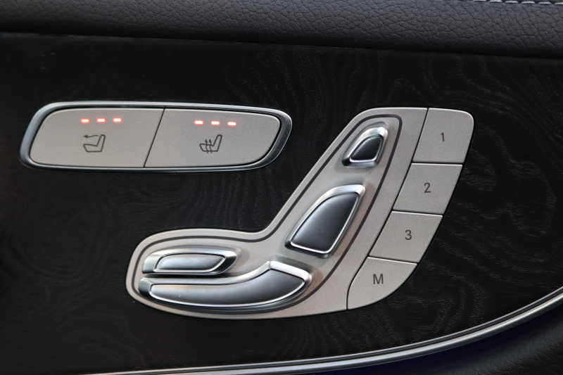 メルセデスベンツ Eクラス E200ｶﾌﾞﾘｵﾚ ｽﾎﾟｰﾂ ﾚｻﾞｰ&ﾚｰﾀﾞｰｾｰﾌﾃｨPKG　中期 NEWｽﾃｱﾘﾝｸﾞ ｷｰﾚｽｺﾞｰ 黒本革 ｴｱｽｶｰﾌ ﾍｯﾄﾞｱｯﾌﾟD HDDﾅﾋﾞTV ｽﾏﾎ連携 ﾌﾞﾙﾒｽﾀｰ 360ｶﾒﾗ PTS LEDﾗｲﾄ AMGｴｱﾛ&19AW ｴｱﾊﾞﾗﾝｽP 黒幌 9AT　2年保証