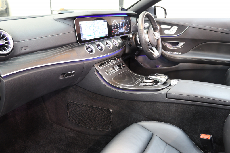 メルセデスベンツ Eクラス E200ｶﾌﾞﾘｵﾚ ｽﾎﾟｰﾂ ﾚｻﾞｰ&ﾚｰﾀﾞｰｾｰﾌﾃｨPKG　中期 NEWｽﾃｱﾘﾝｸﾞ ｷｰﾚｽｺﾞｰ 黒本革 ｴｱｽｶｰﾌ ﾍｯﾄﾞｱｯﾌﾟD HDDﾅﾋﾞTV ｽﾏﾎ連携 ﾌﾞﾙﾒｽﾀｰ 360ｶﾒﾗ PTS LEDﾗｲﾄ AMGｴｱﾛ&19AW ｴｱﾊﾞﾗﾝｽP 黒幌 9AT　2年保証