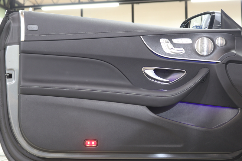 メルセデスベンツ Eクラス E200ｶﾌﾞﾘｵﾚ ｽﾎﾟｰﾂ ﾚｻﾞｰ&ﾚｰﾀﾞｰｾｰﾌﾃｨPKG　中期 NEWｽﾃｱﾘﾝｸﾞ ｷｰﾚｽｺﾞｰ 黒本革 ｴｱｽｶｰﾌ ﾍｯﾄﾞｱｯﾌﾟD HDDﾅﾋﾞTV ｽﾏﾎ連携 ﾌﾞﾙﾒｽﾀｰ 360ｶﾒﾗ PTS LEDﾗｲﾄ AMGｴｱﾛ&19AW ｴｱﾊﾞﾗﾝｽP 黒幌 9AT　2年保証