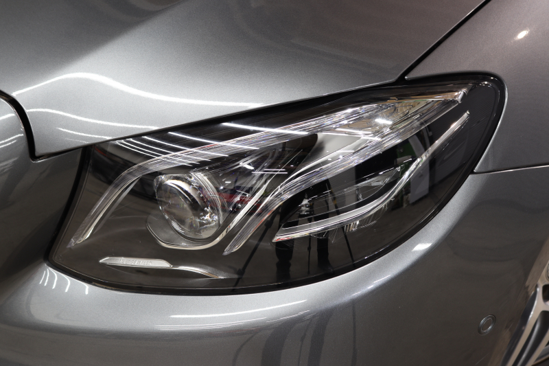 メルセデスベンツ Eクラス E200ｶﾌﾞﾘｵﾚ ｽﾎﾟｰﾂ ﾚｻﾞｰ&ﾚｰﾀﾞｰｾｰﾌﾃｨPKG　中期 NEWｽﾃｱﾘﾝｸﾞ ｷｰﾚｽｺﾞｰ 黒本革 ｴｱｽｶｰﾌ ﾍｯﾄﾞｱｯﾌﾟD HDDﾅﾋﾞTV ｽﾏﾎ連携 ﾌﾞﾙﾒｽﾀｰ 360ｶﾒﾗ PTS LEDﾗｲﾄ AMGｴｱﾛ&19AW ｴｱﾊﾞﾗﾝｽP 黒幌 9AT　2年保証