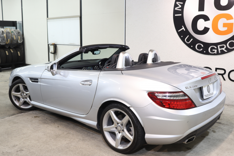 メルセデスベンツ SLKクラス SLK200 ｴｸｽｸﾙｰｼﾌﾞ AMGｽﾎﾟｰﾂ&ﾚｰﾀﾞｰｾｰﾌﾃｨPKG　ｷｰﾚｽｺﾞｰ 黒本革 ﾚｯﾄﾞｶﾗｰｼｰﾄﾍﾞﾙﾄ ｴｱｽｶｰﾌ ﾊﾞﾘｵﾙｰﾌ HDDﾅﾋﾞTV BT音楽 PTS ｷｾﾉﾝﾗｲﾄ AMGｴｱﾛ&18AW ｴｱｶﾞｲﾄﾞ 7AT　2年保証