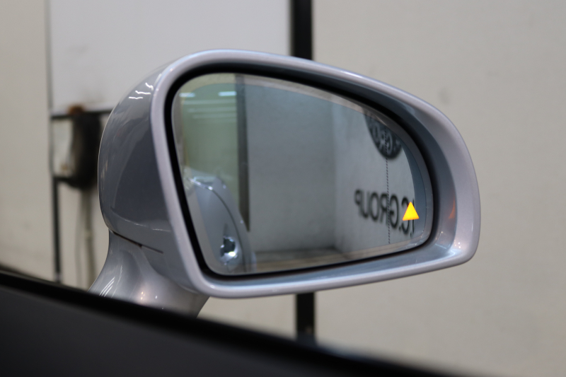 メルセデスベンツ SLKクラス SLK200 ｴｸｽｸﾙｰｼﾌﾞ AMGｽﾎﾟｰﾂ&ﾚｰﾀﾞｰｾｰﾌﾃｨPKG　ｷｰﾚｽｺﾞｰ 黒本革 ﾚｯﾄﾞｶﾗｰｼｰﾄﾍﾞﾙﾄ ｴｱｽｶｰﾌ ﾊﾞﾘｵﾙｰﾌ HDDﾅﾋﾞTV BT音楽 PTS ｷｾﾉﾝﾗｲﾄ AMGｴｱﾛ&18AW ｴｱｶﾞｲﾄﾞ 7AT　2年保証