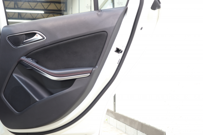 メルセデスベンツ Aクラス A250 ｼｭﾎﾟﾙﾄ 4MATIC ﾚｰﾀﾞｰｾｰﾌﾃｨPKG　後期 ｷｰﾚｽｺﾞｰ ﾚｻﾞｰDINAMICAｼｰﾄ ﾊﾟﾉﾗﾏSR HDDﾅﾋﾞTV ｽﾏﾎ連携 ﾊﾞｯｸｶﾒﾗ PTS LEDﾗｲﾄ AMGｴｱﾛ&18AW SPORT専用ﾁｭｰﾆﾝｸﾞ 7AT　2年保証