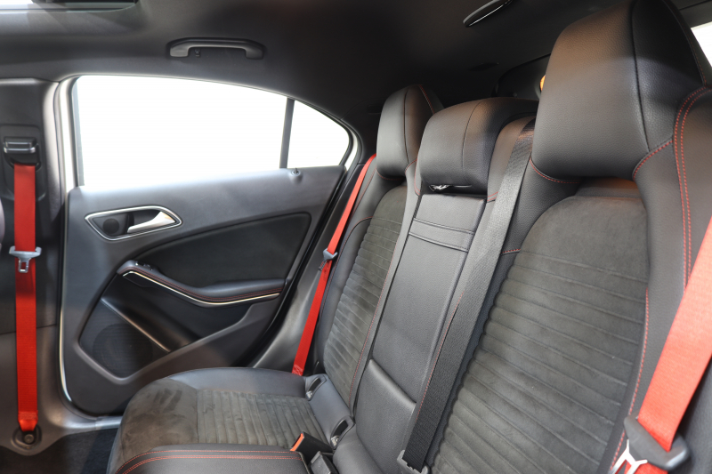 メルセデスベンツ Aクラス A250 ｼｭﾎﾟﾙﾄ 4MATIC ﾚｰﾀﾞｰｾｰﾌﾃｨPKG　後期 ｷｰﾚｽｺﾞｰ ﾚｻﾞｰDINAMICAｼｰﾄ ﾊﾟﾉﾗﾏSR HDDﾅﾋﾞTV ｽﾏﾎ連携 ﾊﾞｯｸｶﾒﾗ PTS LEDﾗｲﾄ AMGｴｱﾛ&18AW SPORT専用ﾁｭｰﾆﾝｸﾞ 7AT　2年保証