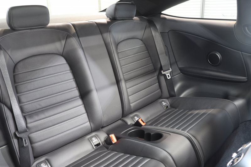 メルセデスベンツ Cクラス C180ｸｰﾍﾟ ｽﾎﾟｰﾂ ﾚｻﾞｰｴｸｽｸﾙｰｼﾌﾞ&ﾚｰﾀﾞｰｾｰﾌﾃｨPKG　後期 MEｺﾈｸﾄ ｷｰﾚｽｺﾞｰ 黒本革 ﾊﾟﾉﾗﾏSR ﾍｯﾄﾞｱｯﾌﾟD HDDﾅﾋﾞTV ｽﾏﾎ連携 ﾊﾞｯｸｶﾒﾗ PTS LEDﾗｲﾄ AMGｴｱﾛ&19AW ｴｱｻｽ ﾀﾞｲﾅﾐｯｸS 9AT　2年保証