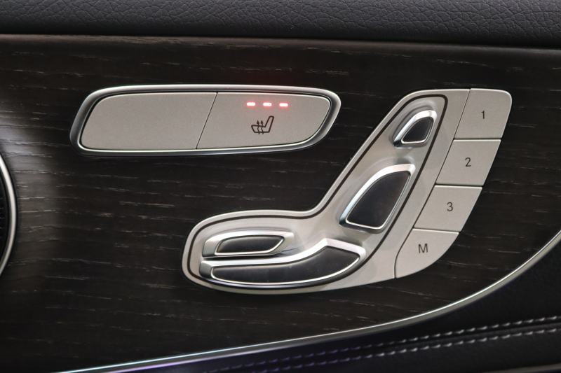 メルセデスベンツ Cクラス C180ｸｰﾍﾟ ｽﾎﾟｰﾂ ﾚｻﾞｰｴｸｽｸﾙｰｼﾌﾞ&ﾚｰﾀﾞｰｾｰﾌﾃｨPKG　後期 MEｺﾈｸﾄ ｷｰﾚｽｺﾞｰ 黒本革 ﾊﾟﾉﾗﾏSR ﾍｯﾄﾞｱｯﾌﾟD HDDﾅﾋﾞTV ｽﾏﾎ連携 ﾊﾞｯｸｶﾒﾗ PTS LEDﾗｲﾄ AMGｴｱﾛ&19AW ｴｱｻｽ ﾀﾞｲﾅﾐｯｸS 9AT　2年保証