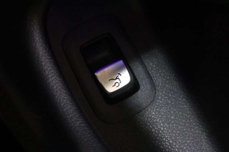 メルセデスベンツ Cクラス C180ｸｰﾍﾟ ｽﾎﾟｰﾂ ﾚｻﾞｰｴｸｽｸﾙｰｼﾌﾞ&ﾚｰﾀﾞｰｾｰﾌﾃｨPKG　後期 MEｺﾈｸﾄ ｷｰﾚｽｺﾞｰ 黒本革 ﾊﾟﾉﾗﾏSR ﾍｯﾄﾞｱｯﾌﾟD HDDﾅﾋﾞTV ｽﾏﾎ連携 ﾊﾞｯｸｶﾒﾗ PTS LEDﾗｲﾄ AMGｴｱﾛ&19AW ｴｱｻｽ ﾀﾞｲﾅﾐｯｸS 9AT　2年保証