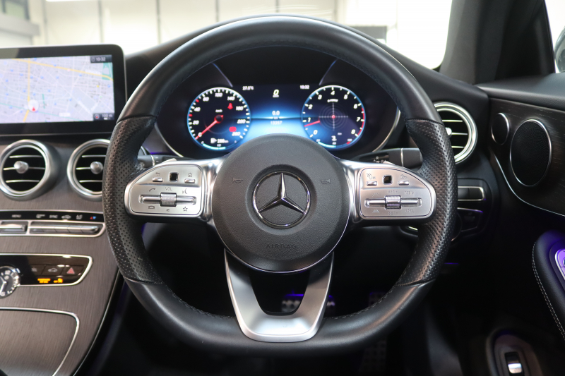 メルセデスベンツ Cクラス C180ｸｰﾍﾟ ｽﾎﾟｰﾂ ﾚｻﾞｰｴｸｽｸﾙｰｼﾌﾞ&ﾚｰﾀﾞｰｾｰﾌﾃｨPKG　後期 MEｺﾈｸﾄ ｷｰﾚｽｺﾞｰ 黒本革 ﾊﾟﾉﾗﾏSR ﾍｯﾄﾞｱｯﾌﾟD HDDﾅﾋﾞTV ｽﾏﾎ連携 ﾊﾞｯｸｶﾒﾗ PTS LEDﾗｲﾄ AMGｴｱﾛ&19AW ｴｱｻｽ ﾀﾞｲﾅﾐｯｸS 9AT　2年保証