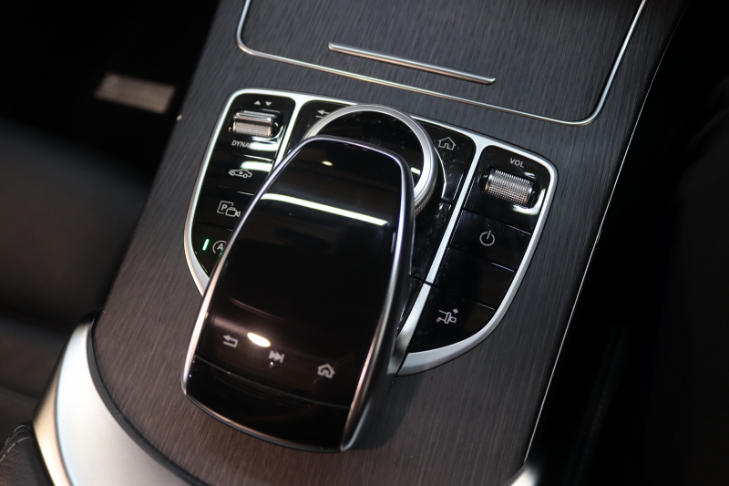 メルセデスベンツ Cクラス C180ｸｰﾍﾟ ｽﾎﾟｰﾂ ﾚｻﾞｰｴｸｽｸﾙｰｼﾌﾞ&ﾚｰﾀﾞｰｾｰﾌﾃｨPKG　後期 MEｺﾈｸﾄ ｷｰﾚｽｺﾞｰ 黒本革 ﾊﾟﾉﾗﾏSR ﾍｯﾄﾞｱｯﾌﾟD HDDﾅﾋﾞTV ｽﾏﾎ連携 ﾊﾞｯｸｶﾒﾗ PTS LEDﾗｲﾄ AMGｴｱﾛ&19AW ｴｱｻｽ ﾀﾞｲﾅﾐｯｸS 9AT　2年保証