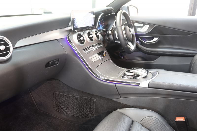 メルセデスベンツ Cクラス C180ｸｰﾍﾟ ｽﾎﾟｰﾂ ﾚｻﾞｰｴｸｽｸﾙｰｼﾌﾞ&ﾚｰﾀﾞｰｾｰﾌﾃｨPKG　後期 MEｺﾈｸﾄ ｷｰﾚｽｺﾞｰ 黒本革 ﾊﾟﾉﾗﾏSR ﾍｯﾄﾞｱｯﾌﾟD HDDﾅﾋﾞTV ｽﾏﾎ連携 ﾊﾞｯｸｶﾒﾗ PTS LEDﾗｲﾄ AMGｴｱﾛ&19AW ｴｱｻｽ ﾀﾞｲﾅﾐｯｸS 9AT　2年保証